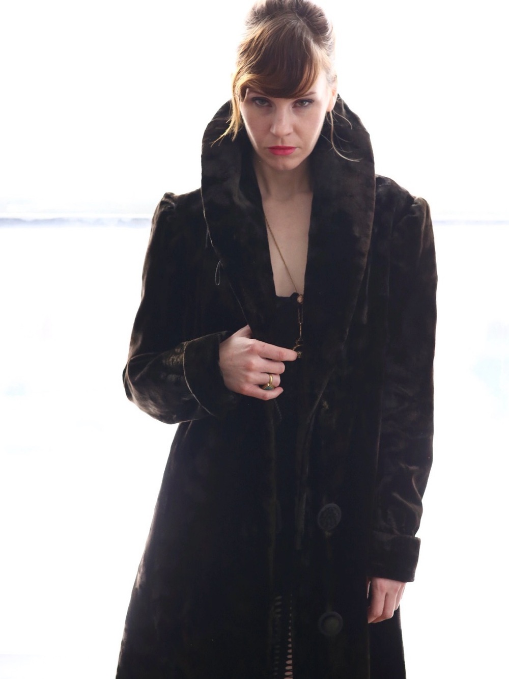 Women's Dark Brown Antique Velvet Coat. Victorian Jacket. Early 1900s Duster